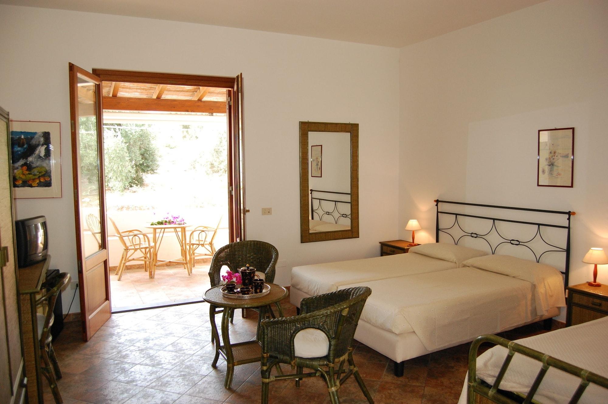 Residence Hotel Baia Portinenti Lipari  Bagian luar foto