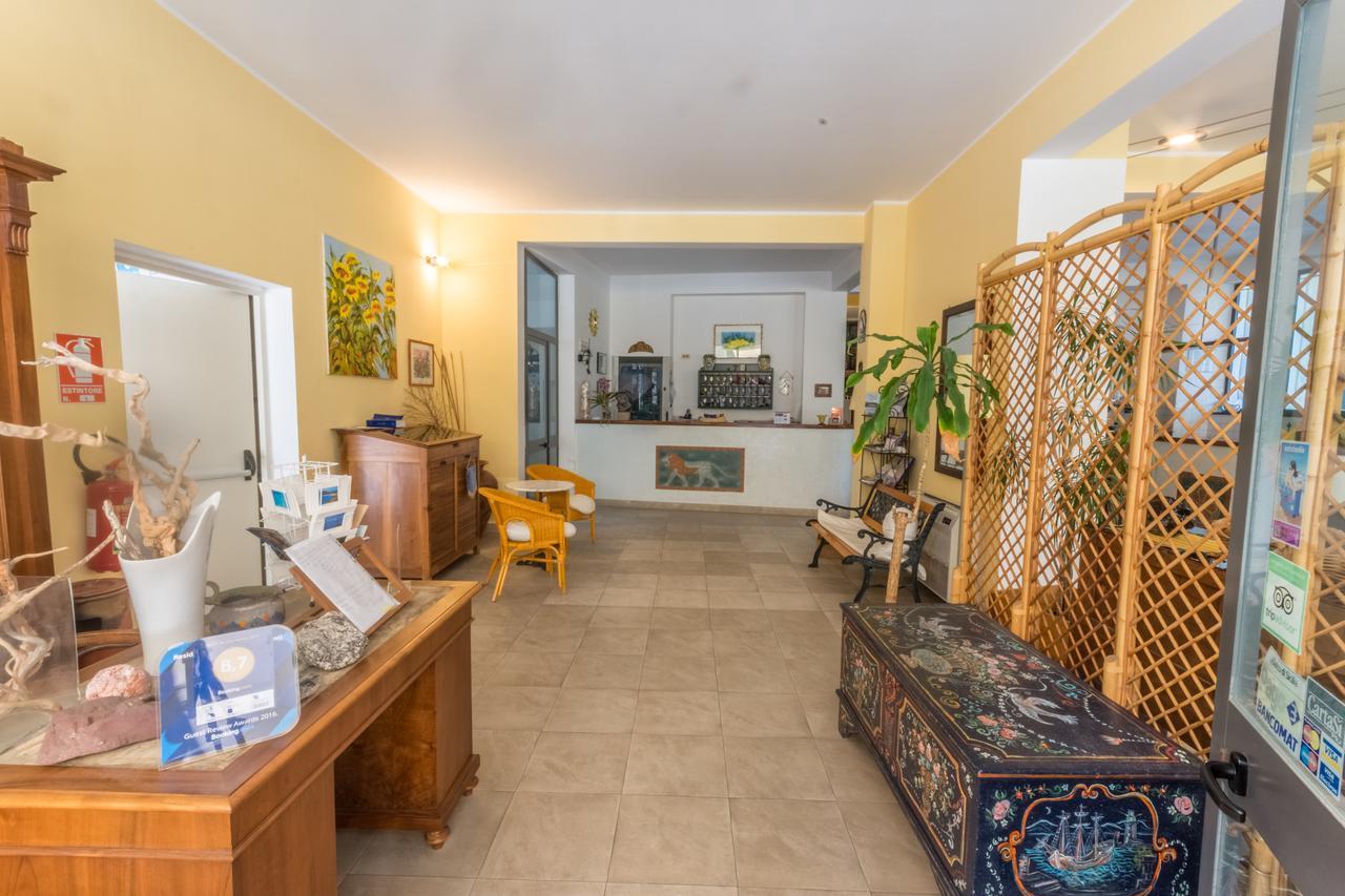 Residence Hotel Baia Portinenti Lipari  Bagian luar foto