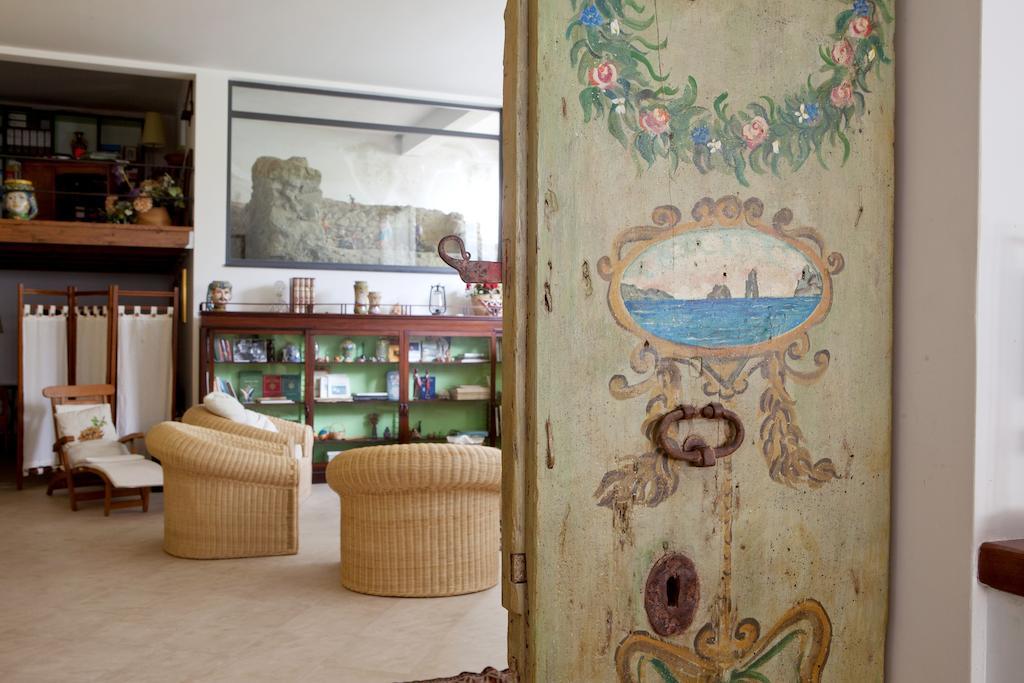 Residence Hotel Baia Portinenti Lipari  Bagian luar foto