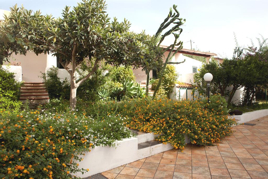 Residence Hotel Baia Portinenti Lipari  Bagian luar foto