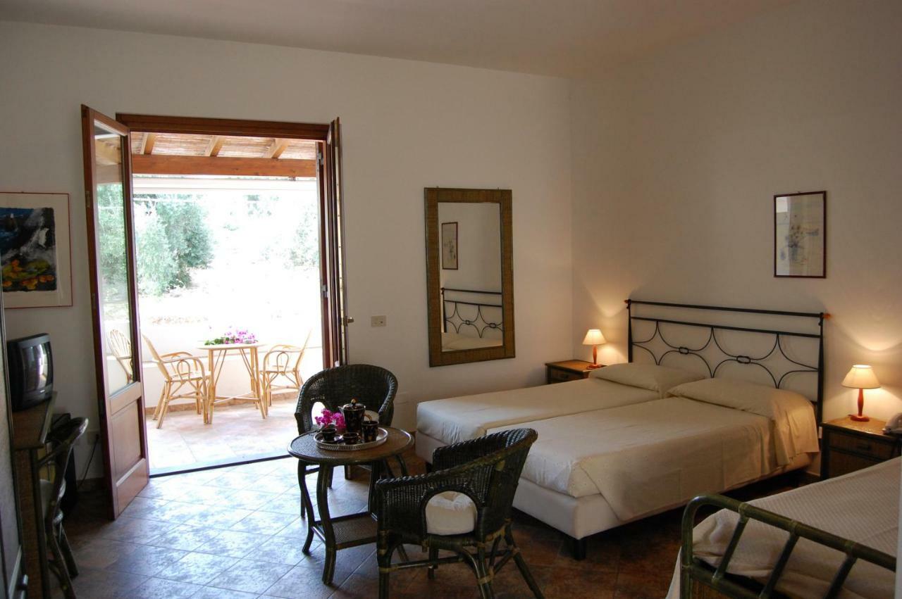 Residence Hotel Baia Portinenti Lipari  Bagian luar foto